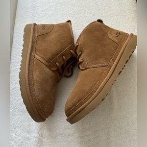 UGG Women's Neumel Boot in Chestnut

💚